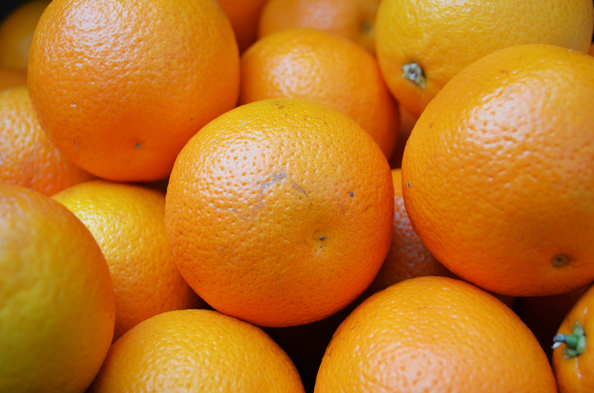 The Mighty Orange: A Citrus Superstar for Your Health!