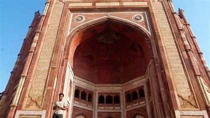 Fatehpur Sikri: Where History Meets Red Sandstone Splendor